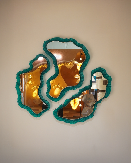 The Kagami Mirror
